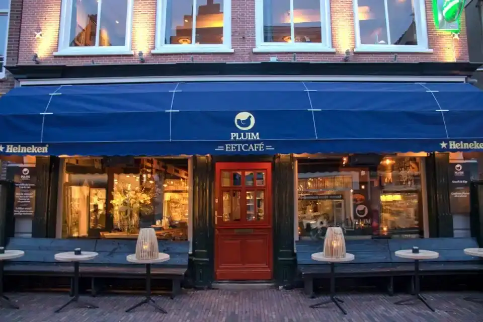 Buitenkant van Eetcafé Pluim in Alkmaar